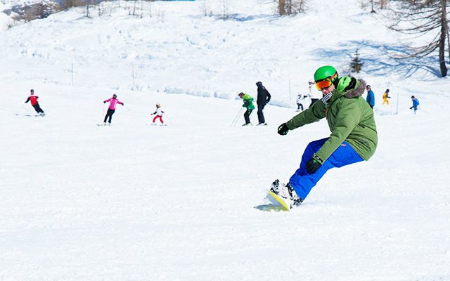 Snowboarder