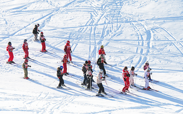 Group Skiing